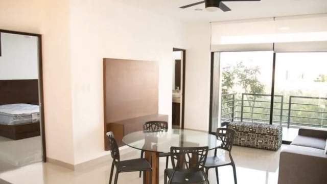 Departamento amueblado, de 2 recámaras, en Temozón Norte.