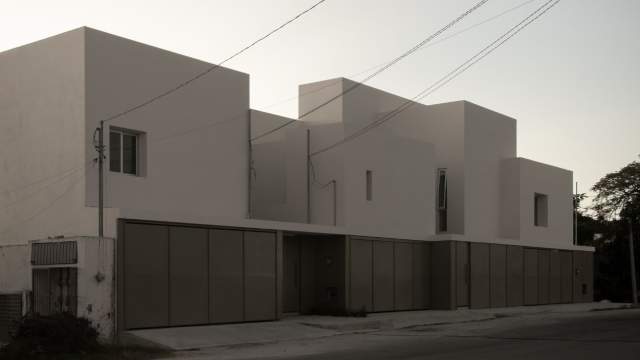 Casa nueva con piscina y acabados de lujo, en excelente ubicación.