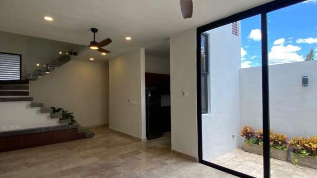 Townhouse a estrenar, de 2 recámaras, sin muebles, en Montebello.