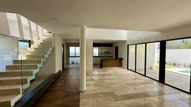 Estrena casa de 3 recámaras + estudio, dentro de privada con amenidades.