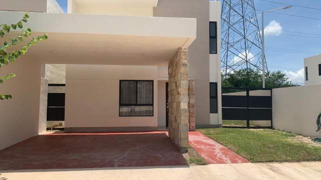 Casa de 3 recámaras, con piscina, en residencial.