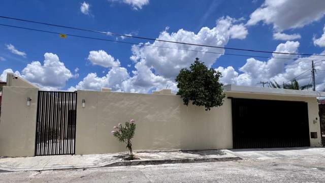 Casa de 1 planta, amueblada, con piscina.