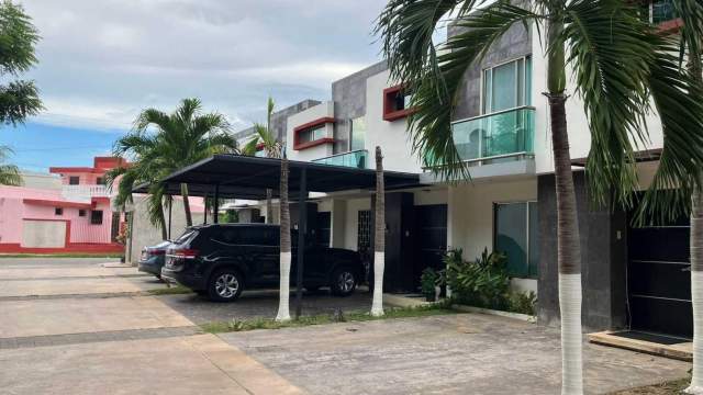 Townhouse de entrega inmediata, en zona norte.