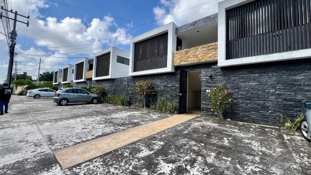 Departamento de 2 recámaras, en planta baja, dentro de la ciudad.