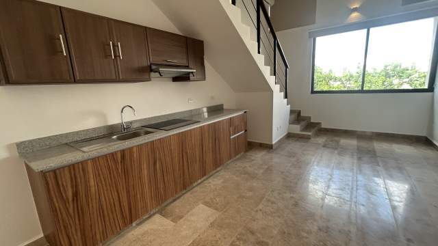 Loft de 1 recámara, sin muebles, en privada con amenidades.