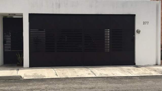Casa de 3 recámaras, sin muebles, en Altabrisa.