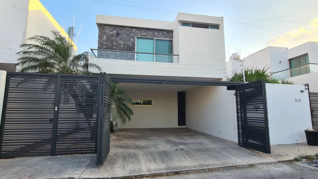 Casa en venta en Montebello, excelente ubicación cerca del periférico.