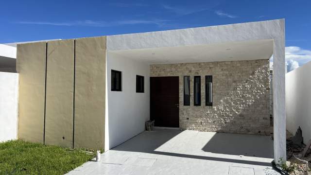 Casa de 1 planta, con piscina, dentro de exclusiva privada con amenidades.