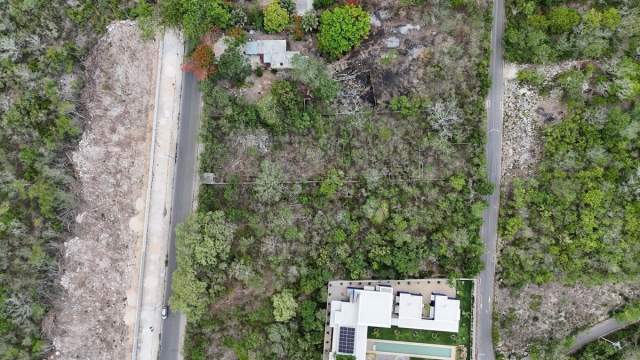 Terreno en zona Country, a pie de calle.