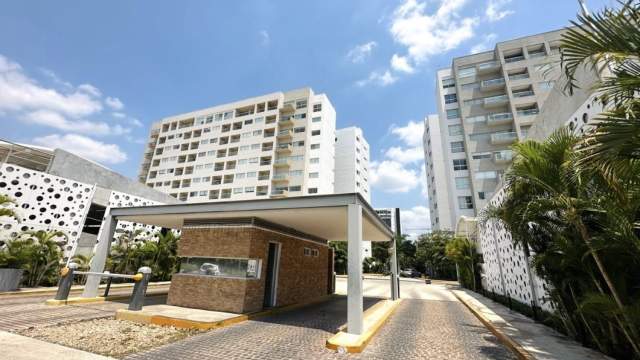 Venta de penthouse de 3 recámaras, en Torre Atlántida, Vía Montejo.