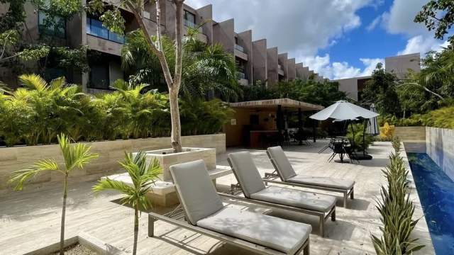 Departamento de 2 recámaras, amueblado, con amenidades, en Temozon, cerca de Universidad Marista.