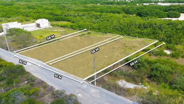 Terreno a solo 200 metros del mar en el Pueblo Mágico de Sisal.