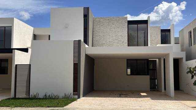 Casa de 4 recámaras, a estrenar, en Parque Natura.