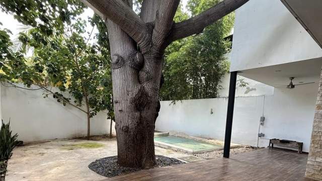 Casa de 4 recámaras sin muebles, con piscina (AVAL FORZOSO)