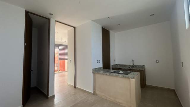 Departamento en PLANTA BAJA, sin muebles, con amenidades.