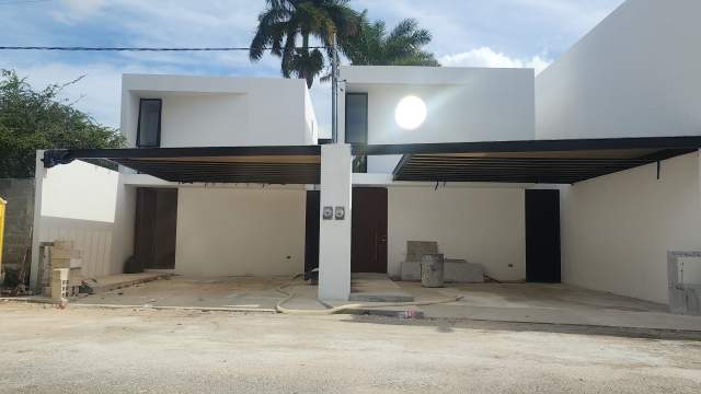 Townhouse sin muebles, dentro de la zona norte de Mérida.
