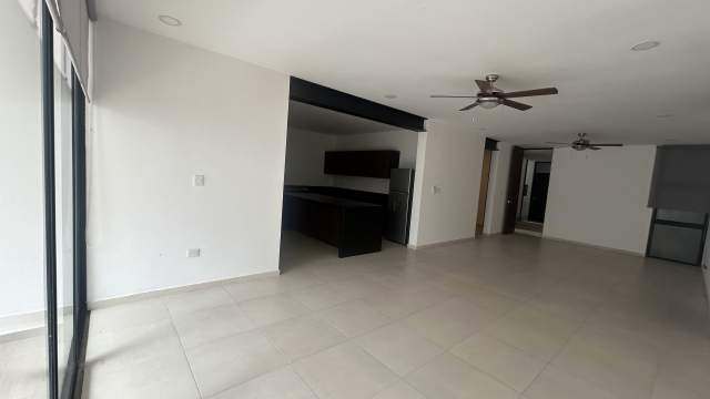 Departamento de 3 recámaras, cuarto de servicio, en PB, con alberca privada y amenidades (CON O SIN MUEBLES)