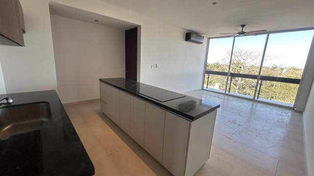 PH de 2 recámaras, sin muebles, con Roof privado y jacuzzi, en Temozon.