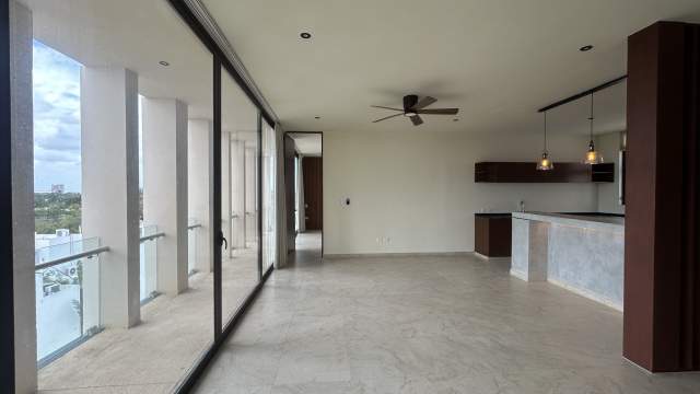 Pent House de 3 recámaras, sin muebles, con paneles solares, dentro de periférico.