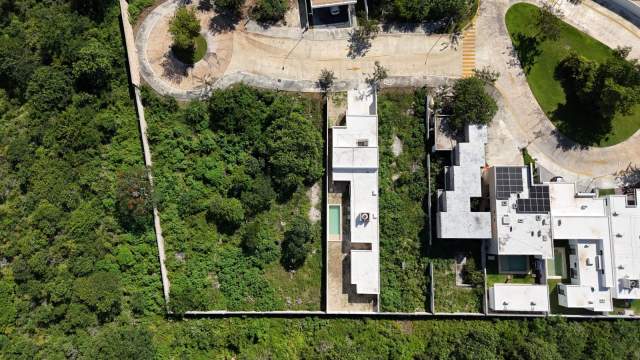 Terreno en privada con amenidades exclusivas, en Conkal.