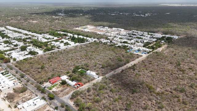 Terreno en venta en Cholul, Mérida de 700 m², con excelente ubicación.