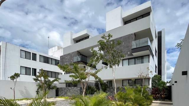 Penthouse de 2 recámaras, con amenidades, en Temozón Norte.