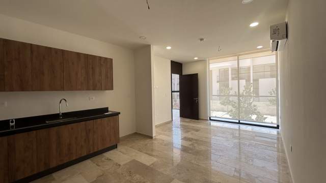 Departamento de 2 recámaras, equipado, en complejo nuevo con amenidades.