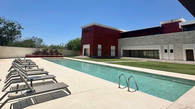 Terreno residencial listo para construir, en privada con amenidades en Conkal.