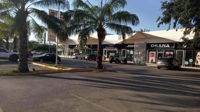 Local en plaza de lujo en zona muy comercial, sobre avenida principal del norte de la ciudad.