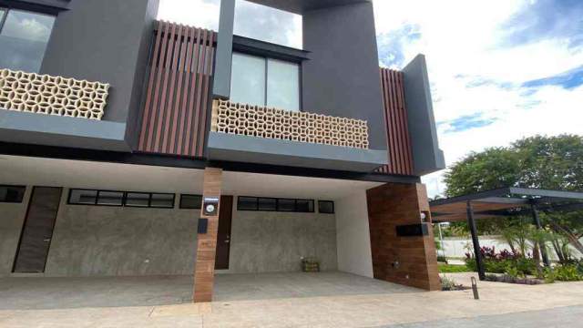 Precioso Townhouse amueblado, con alberca, dentro de privada.