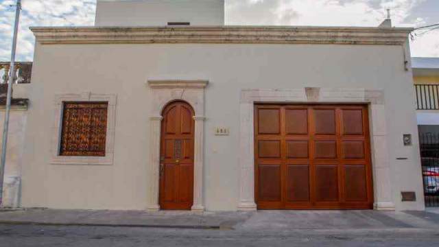 Casa en el centro de Mérida, con diseño y acabados coloniales (739).