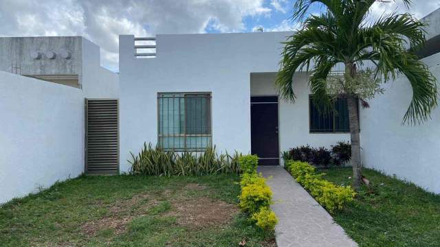 Se renta casa amueblada, de 2 habitaciones, en Las Américas, con excelente ubicación.