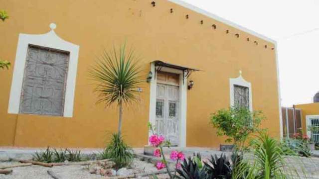 Casa amueblada de 2 recámaras, con piscina, en el Centro por Pedro Infante.