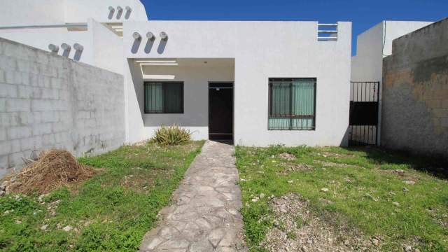 Casa en renta SIN MUEBLES, de una sola planta, en Las Américas.