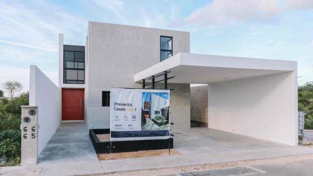 En venta casa en privada con amenidades, al norte de Mérida (MOD NARA)