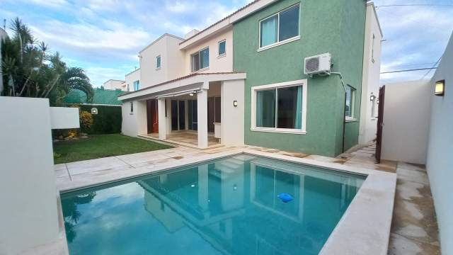 Casa de 3 habitaciones con baño propio, alberca, al norte de la ciudad.