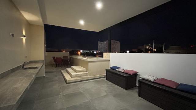 Hermoso Townhouse con roof top y jacuzzi en Altabrisa.