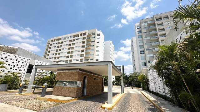 Penthouse de 3 recámaras, en Vía Montejo.