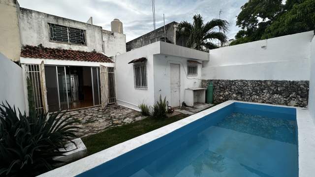 Casa de 3 recámaras, con piscina, CON O SIN MUEBLES.