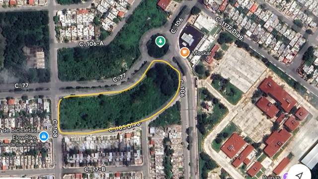 Terreno sobre Av. Principal, frente a una glorieta, ideal para desarrollo residencial o comercial.