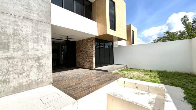 Casa en Temozón Norte, de 4 habitaciones, una en planta baja.