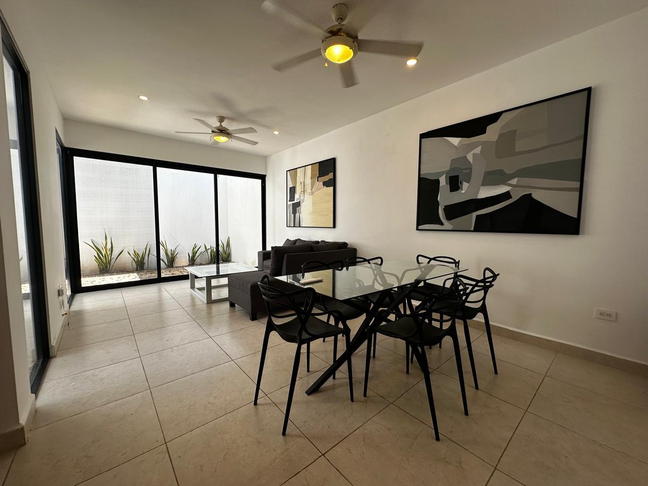 Townhouses completamente amueblados, a pasos de City Center.