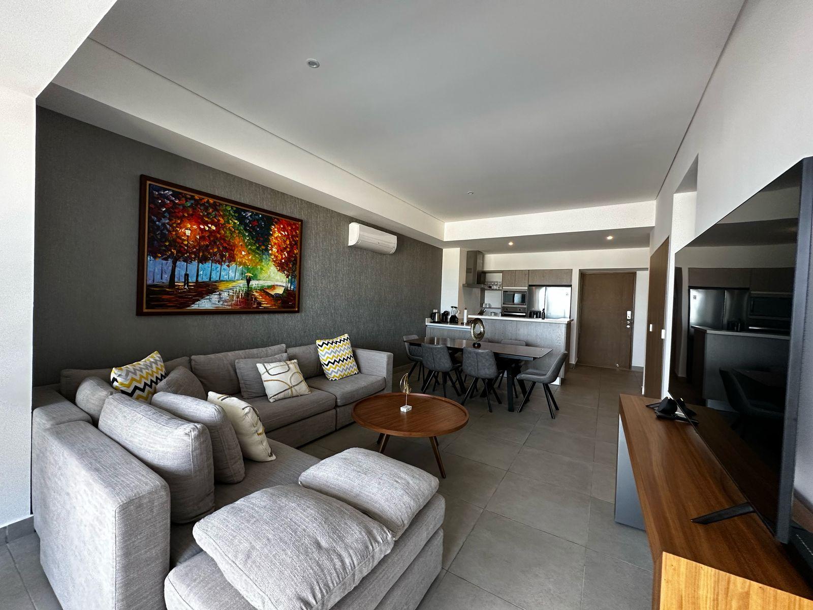 Departamento de 3 habitaciones, amueblado, en condominio con piscina y elevador.