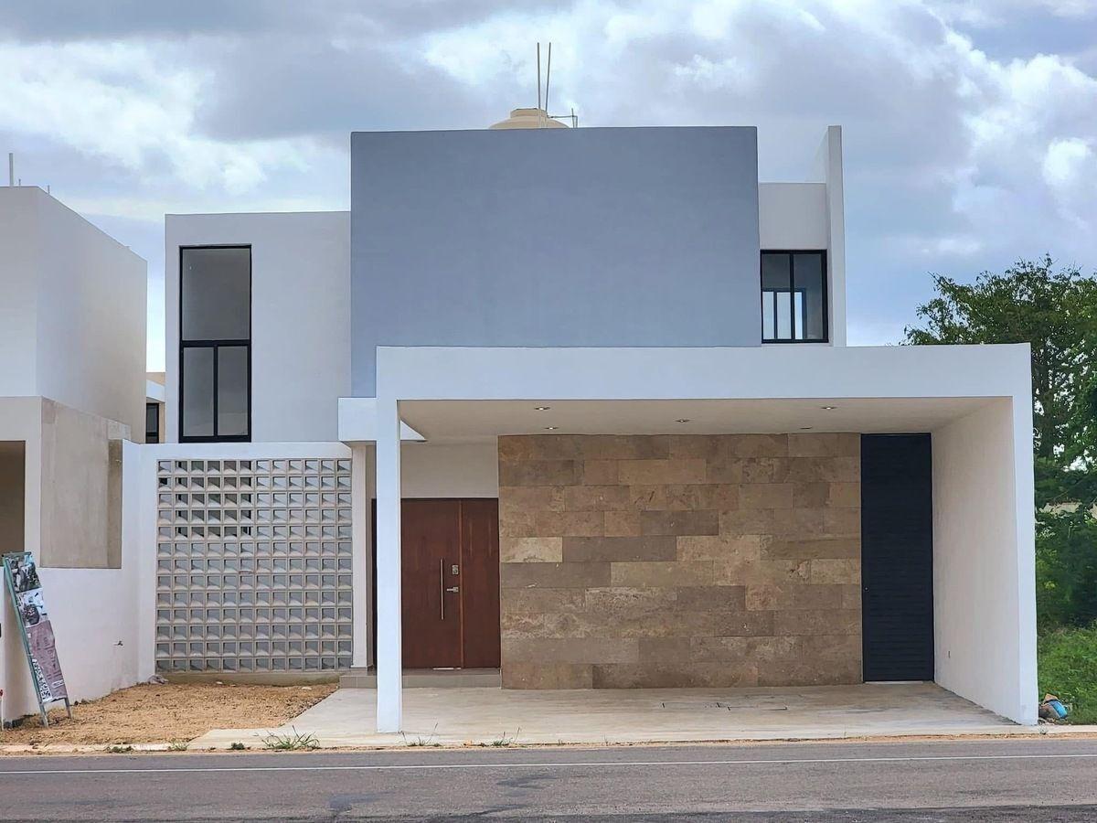 Casa inteligente, de 3 habitaciones, dentro de privada en Conkal.