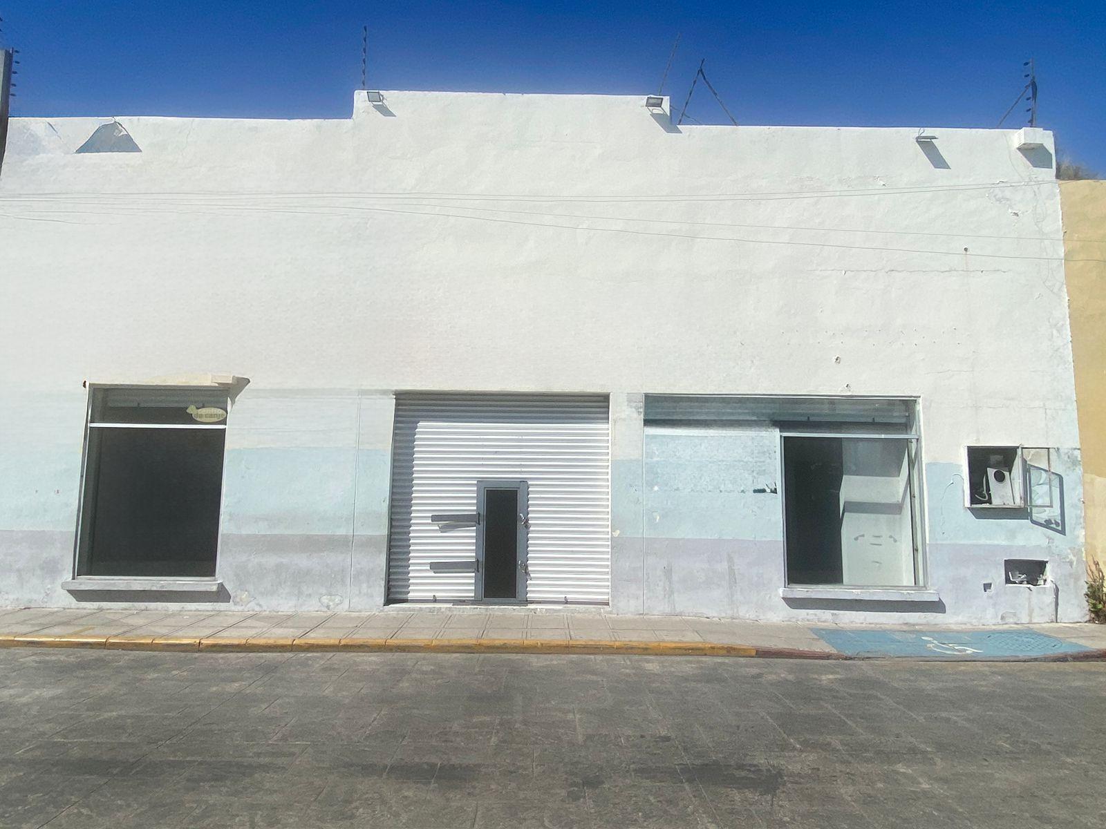 Bodega-Local Comercial sobre calle principal en el centro de Mérida.