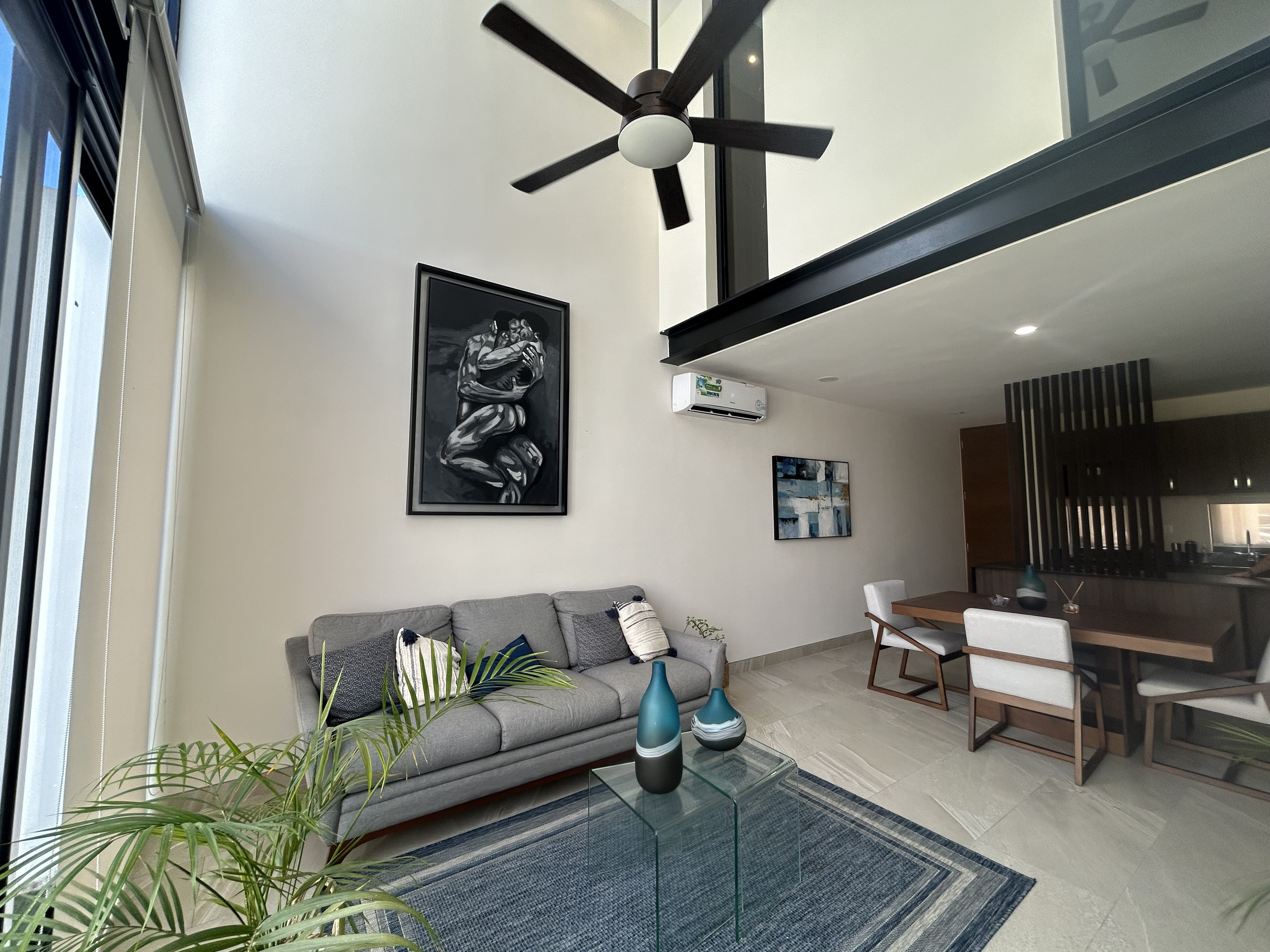 Townhouse de 1 recámara, amueblado, con alberca privada y amenidades.