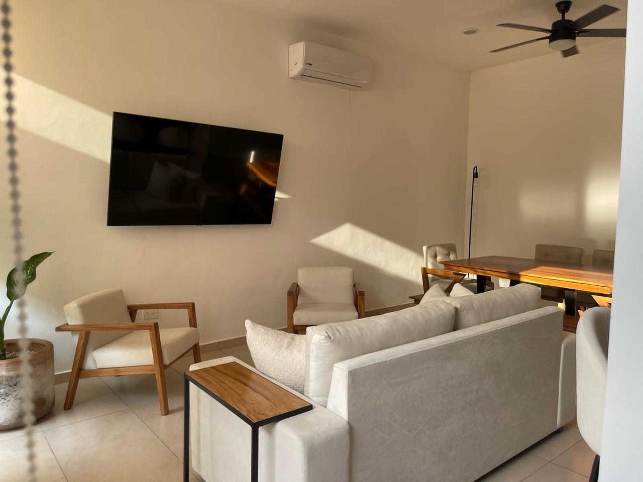 Departamento de 2 recámaras, amueblado, en privada. DISPONIBLE EL 15 DE JUNIO.