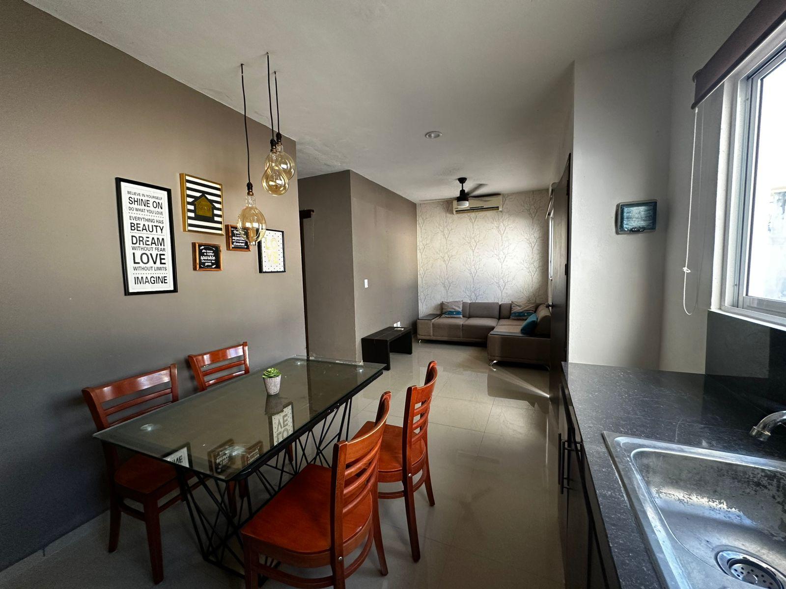 Departamento de 2 recámaras, amueblado, en privada con portón. (AVAL FORZOSO)