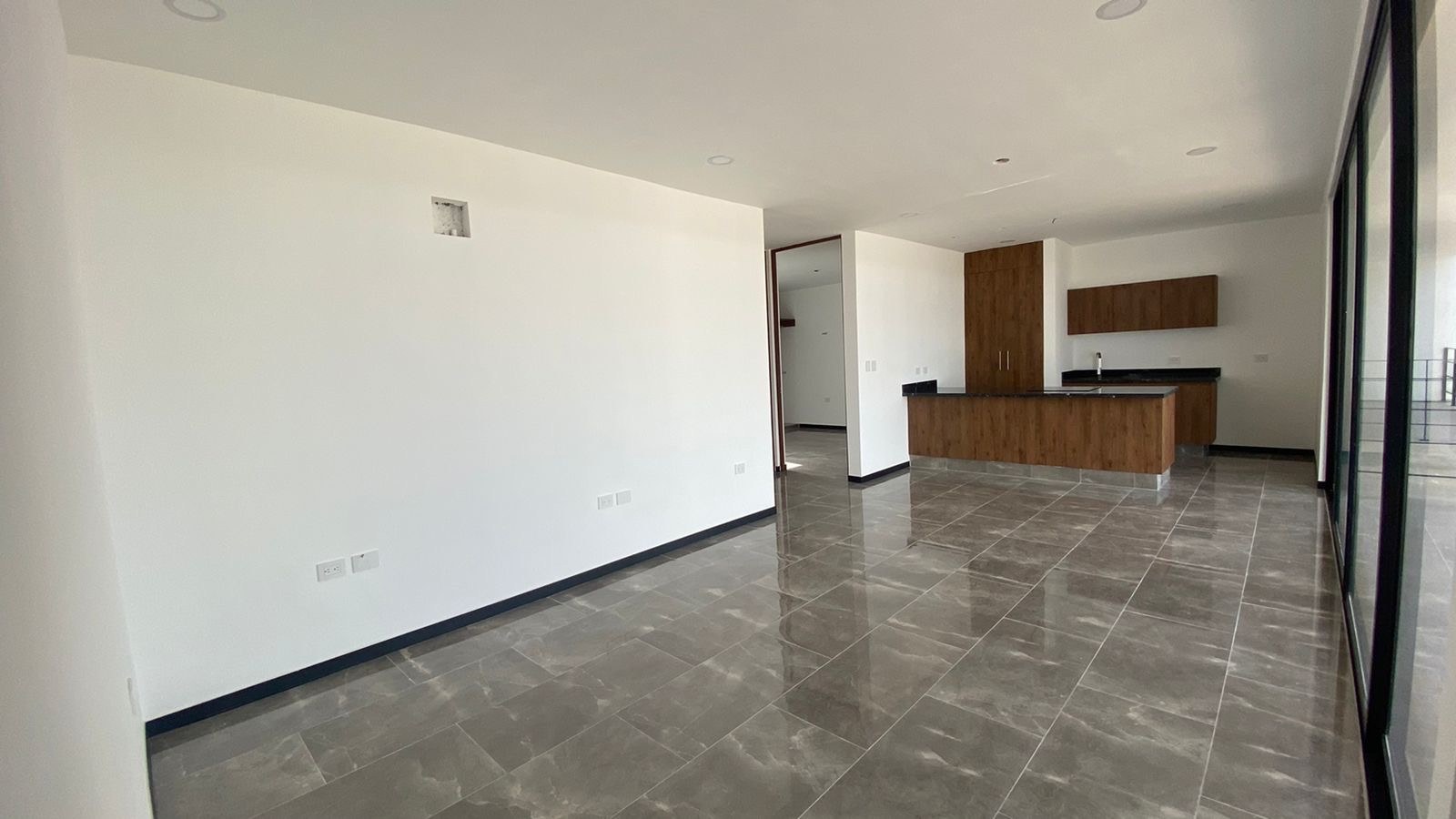 Departamento de 2 recámaras, sin muebles, en Temozón, con amenidades.