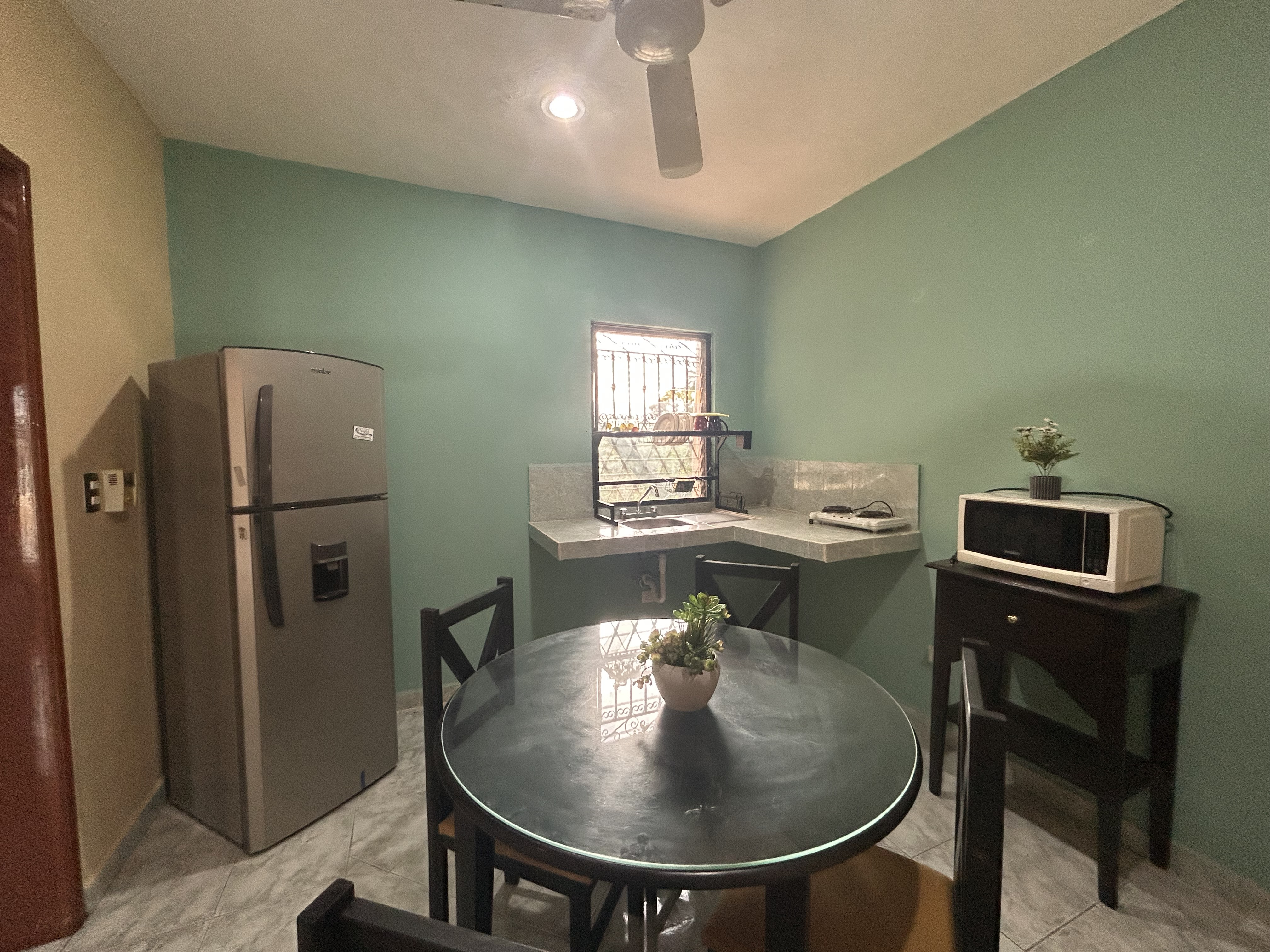 Departamento de 2 recámaras, amueblado, en zona norte.